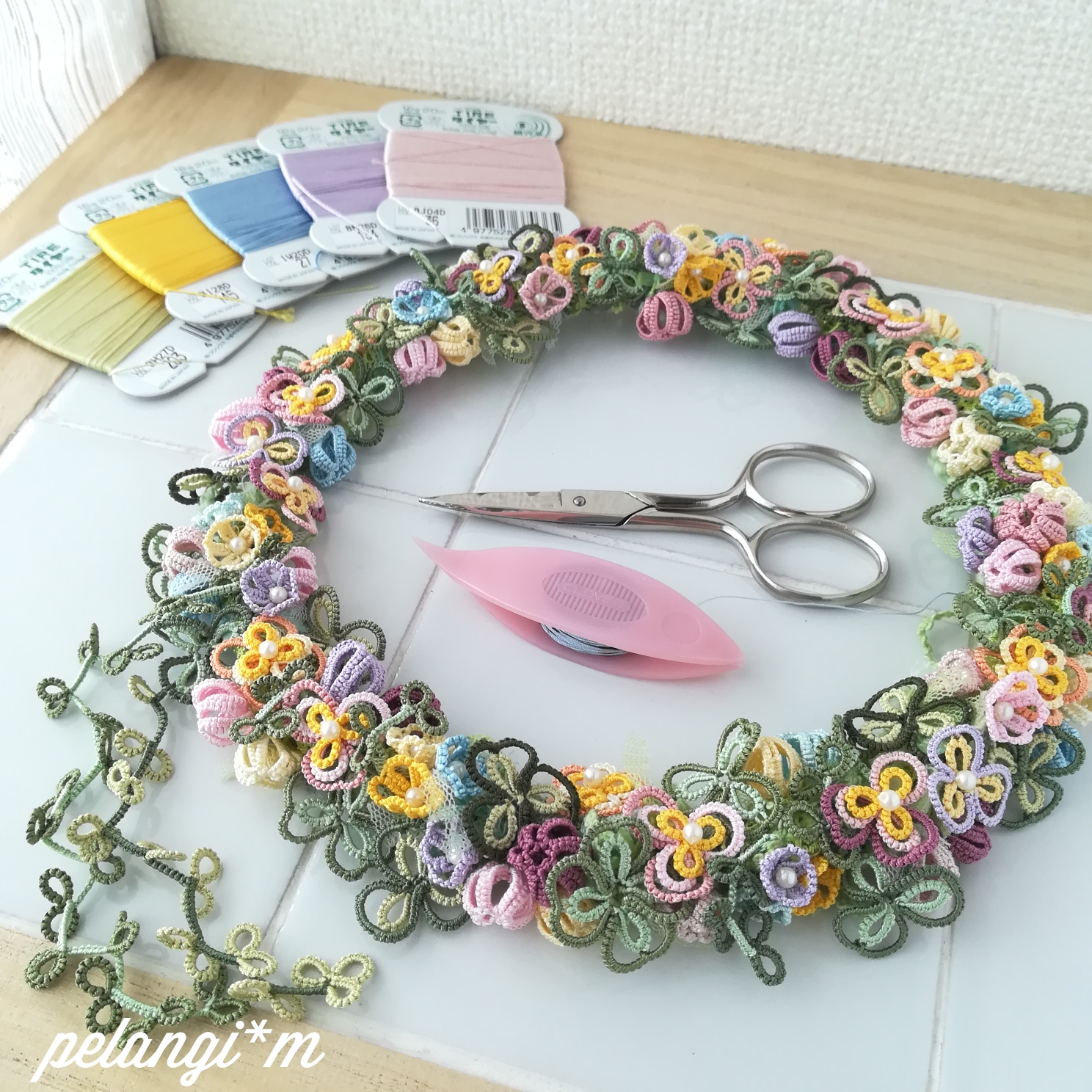 タティングレースの花かんむり Pelangi M Blog 手作りの虹色時間