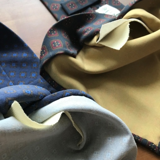 rm55的ネクタイの買い方：E＆G CAPPELLI(イージー・カペッリ) の小紋柄 プリントシルクネクタイ 2019AW②_⑧